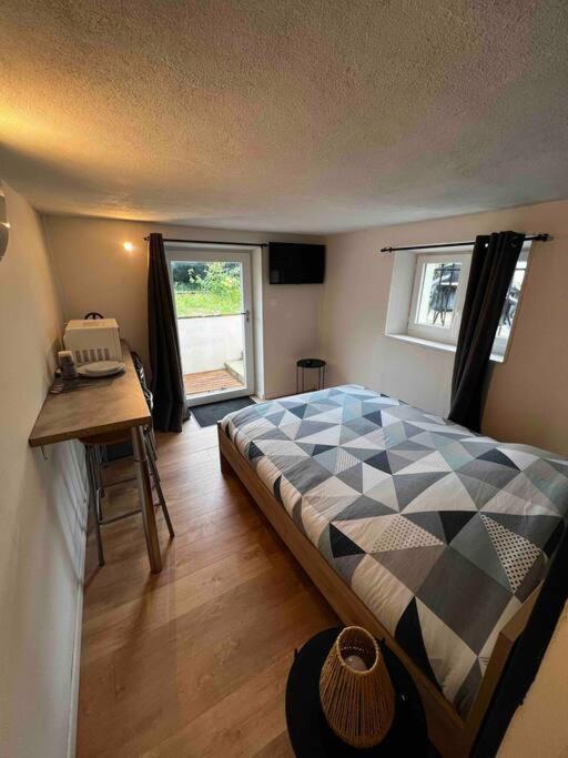 Studio Avec Jardin Et Stationnements Apartment Bourges Exterior photo